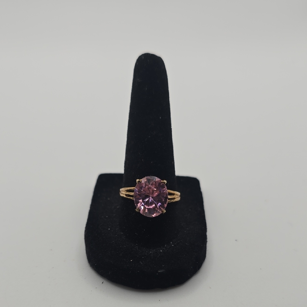 10k Gold Pink Crystal Gold Ring